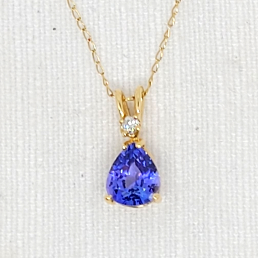Tanzanite pendant necklace
